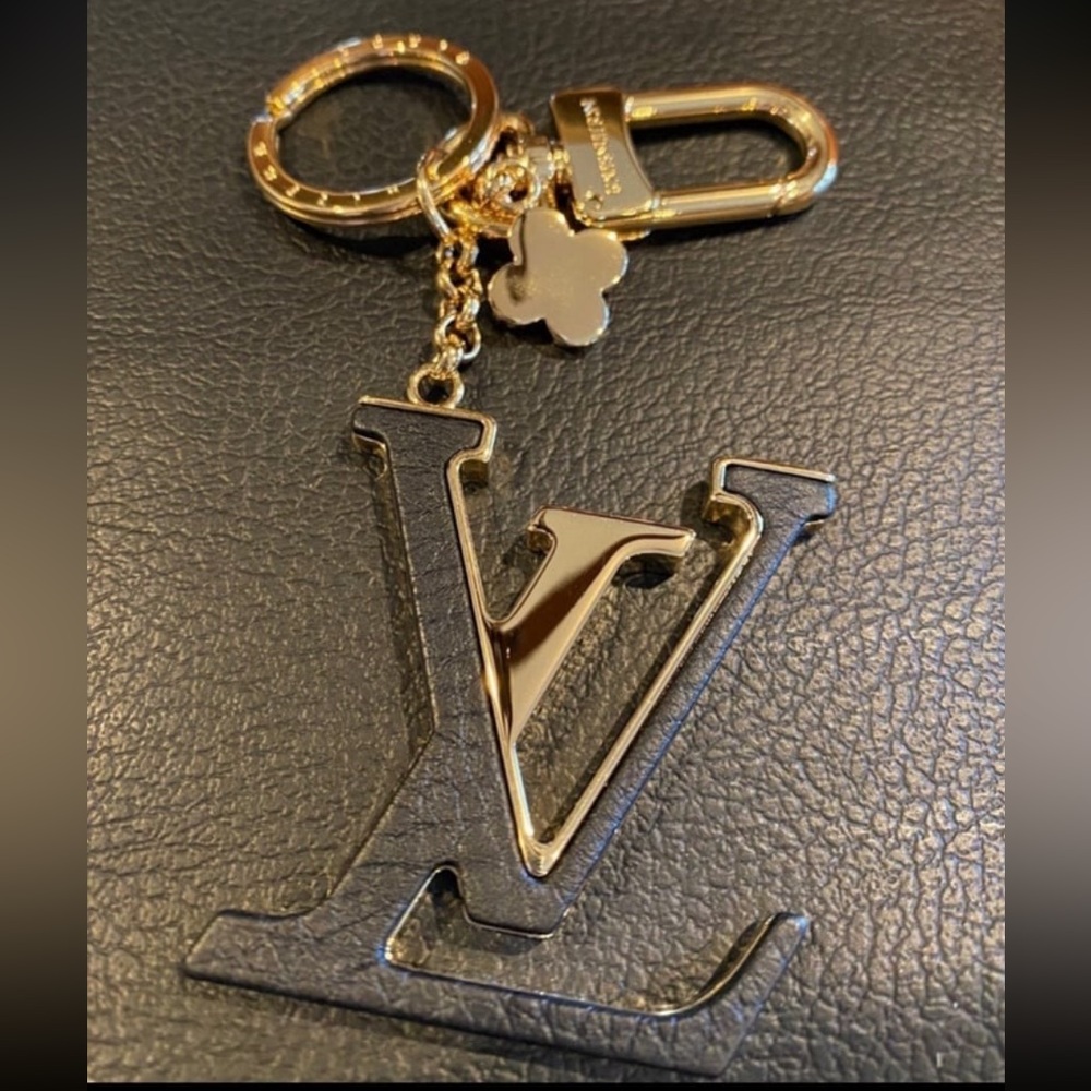 Louis Vuitton Capucines Bag Charm and Key Holder - Picture 2 of 7